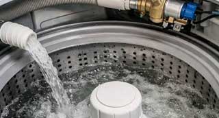 Water filling continuously